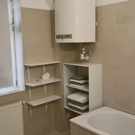 Mit 2 Schlafzimmern Apartman